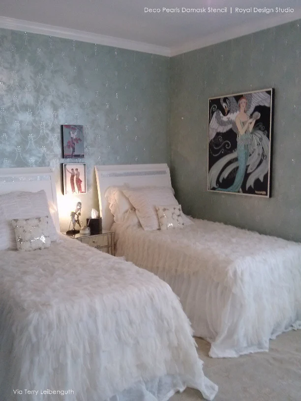 Deco Pearls Damask Wall Stencil - Image 6