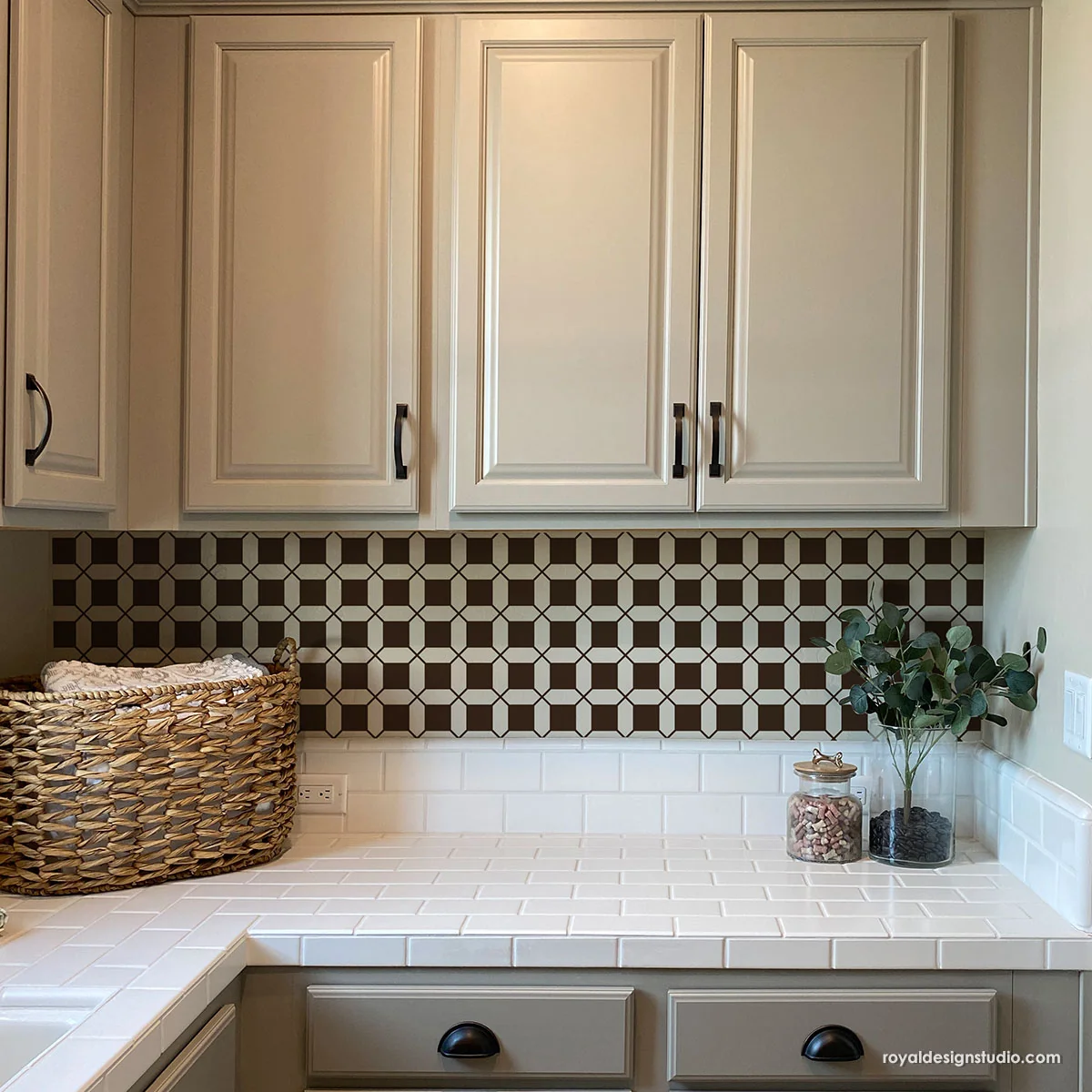 Petite Mosaic Grid Tile Stencil - Image 4