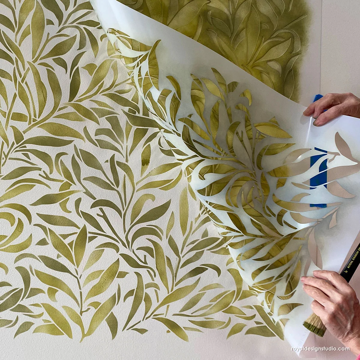 Thicket Leaves Wall Stencil - Image 4