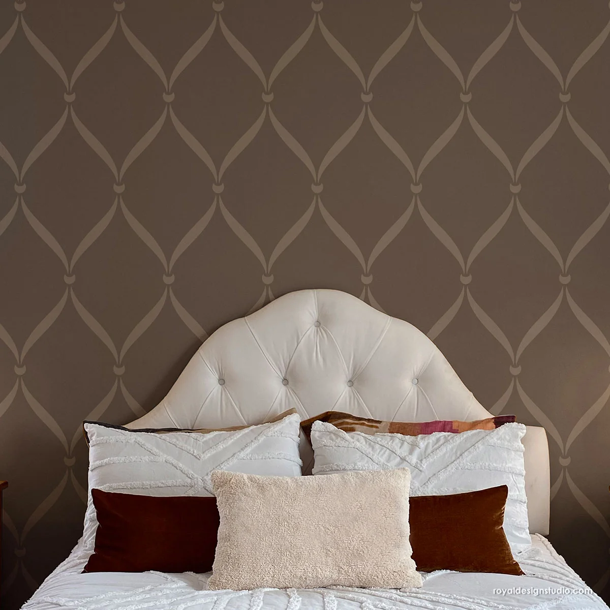 Upscaled Ribbon Lattice Wall Stencil - Image 3